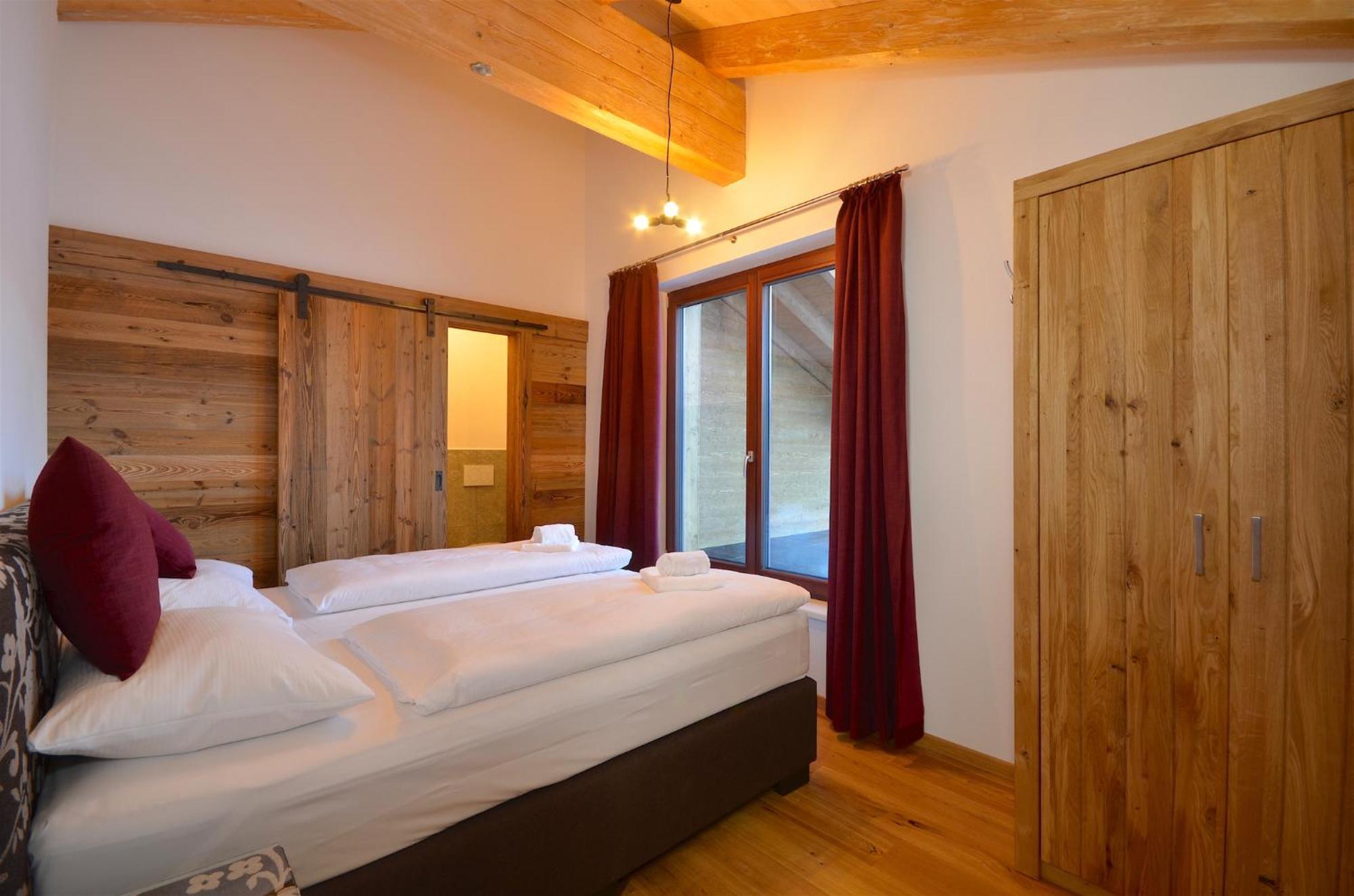 Ski-In Ski-Out Chalet Maiskogel "Bergli" - By Alpen Apartments Kaprun Exterior photo